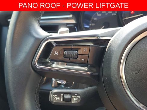Used 2022 Porsche Macan AWD/4WD image 24