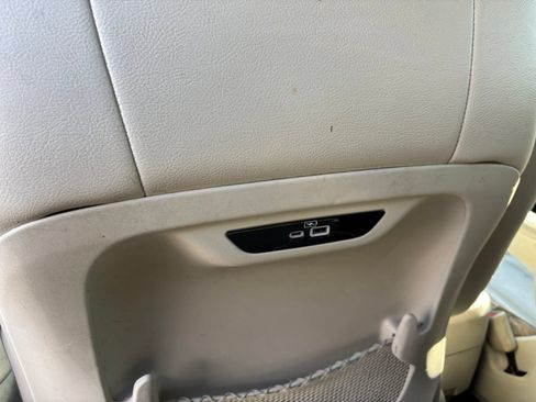 Used 2021 Chrysler Pacifica Touring-L FWD image 17