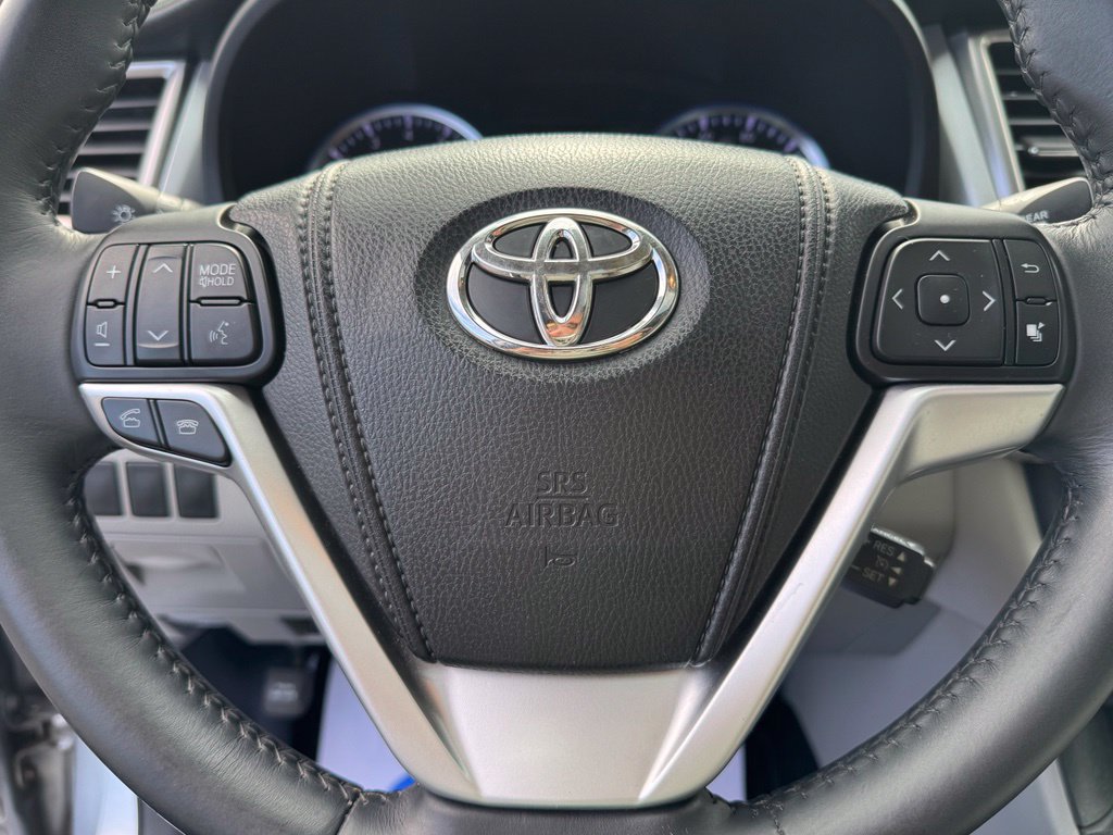 Used 2014 Toyota Highlander XLE AWD/4WD image 54
