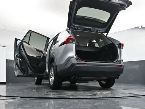 Used 2021 Toyota RAV4 XLE image 41