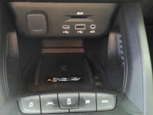 Certified 2023 Chevrolet TrailBlazer RS w/ Sun and Liftgate Package AWD/4WD image 27