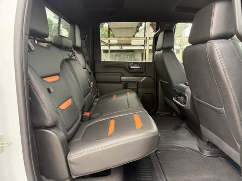 Used 2022 GMC Sierra 2500 AT4 w/ AT4 Preferred Package AWD/4WD image 21