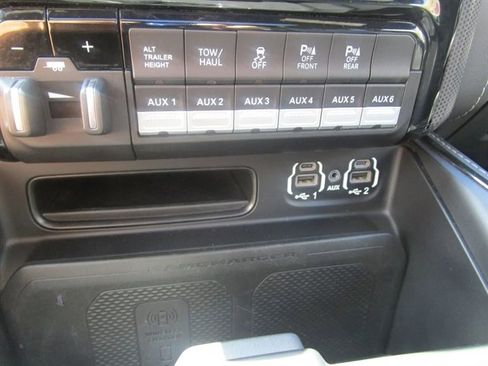 Used 2022 RAM 2500 Limited image 31