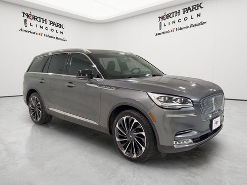 Used 2023 Lincoln Aviator Reserve w/ Equipment Group 201A AWD/4WD image 7