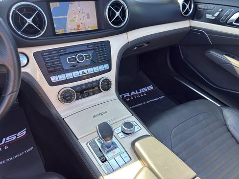 Used 2013 Mercedes-Benz SL 550 w/ Premium Pkg image 23