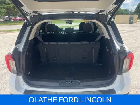 Certified 2025 Ford Explorer Active AWD/4WD image 27