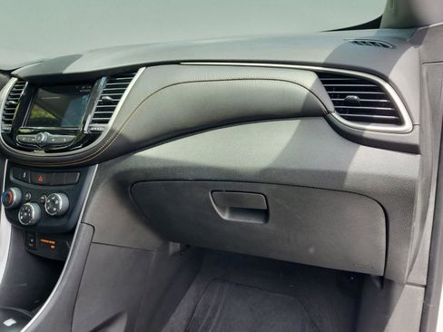 Used 2019 Chevrolet Trax LS FWD image 19