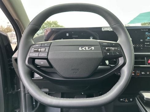 New 2025 Kia EV6 Light w/ Light LR Technology Package image 13