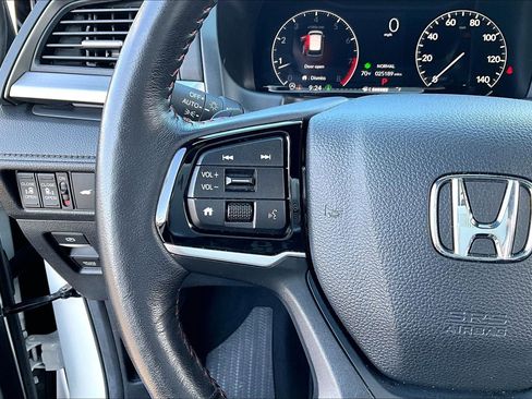 Used 2025 Honda Odyssey Sport-L image 20