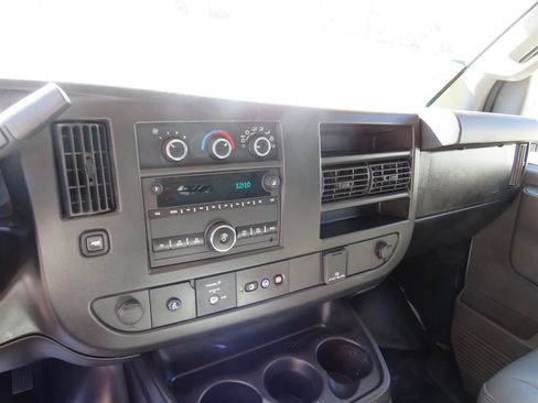 Used 2021 Chevrolet Express 2500 w/ Driver Convenience Package RWD image 7