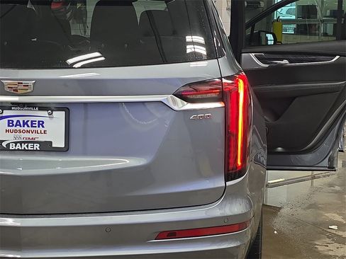 Used 2022 Cadillac XT6 Premium Luxury image 36