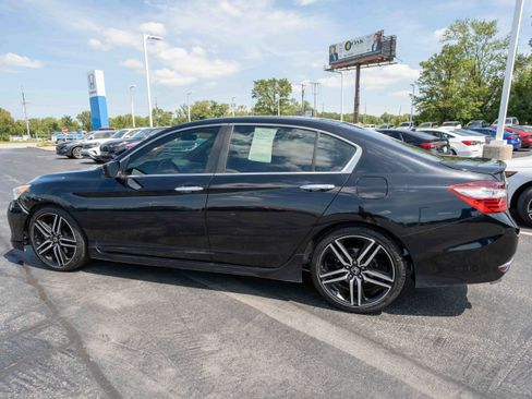 Used 2016 Honda Accord Sport image 4