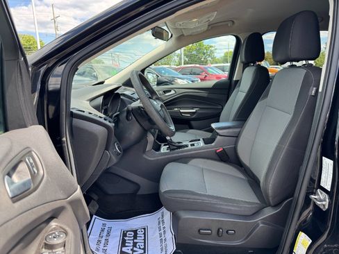 Used 2017 Ford Escape SE AWD/4WD image 15