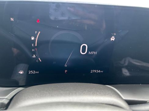 Used 2025 Buick Encore GX Preferred image 40