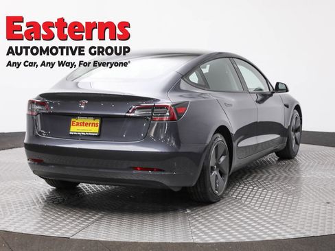 Used 2023 Tesla Model 3 Standard Range image 5