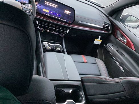 New 2026 Chevrolet Traverse RS w/ LPO, Floor Liner Package image 17