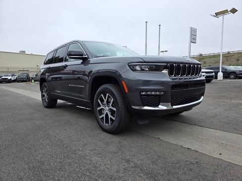 New 2025 Jeep Grand Cherokee L Limited w/ Trailer Tow Package image 11