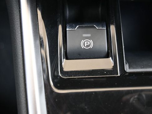 Certified 2025 Subaru Outback Onyx Edition image 34