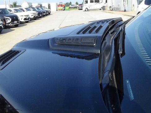 Used 2025 RAM 1500 Laramie w/ Night Edition AWD/4WD image 13
