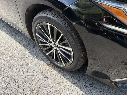 Used 2023 Lexus ES 350 w/ Premium Package FWD image 12
