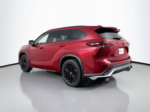 Certified 2024 Toyota Highlander XSE AWD/4WD image 5