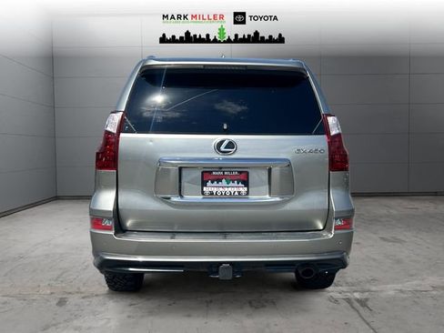 Used 2021 Lexus GX 460 Premium w/ Accessory Package AWD/4WD image 4