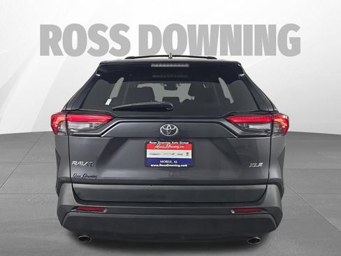Used 2024 Toyota RAV4 XLE Premium FWD image 5