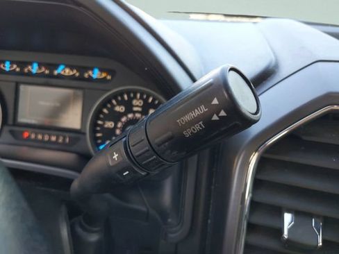 Used 2017 Ford F150 XLT w/ Equipment Group 302A Luxury AWD/4WD image 29