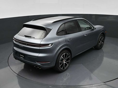 New 2026 Porsche Cayenne AWD/4WD image 33