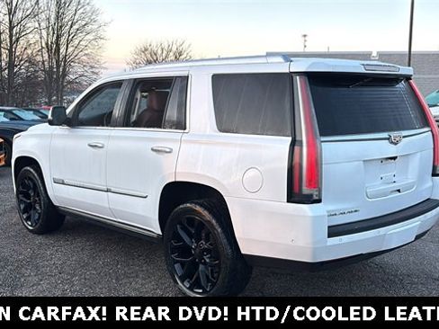 Used 2017 Cadillac Escalade Premium Luxury image 4