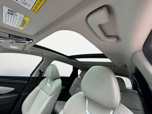 Used 2022 Hyundai Tucson Limited AWD/4WD image 17
