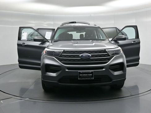 Certified 2022 Ford Explorer XLT w/ Class IV Trailer Tow Package image 34