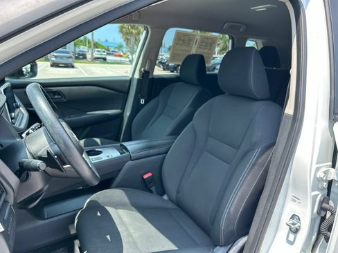 Certified 2024 Nissan Rogue S FWD image 20