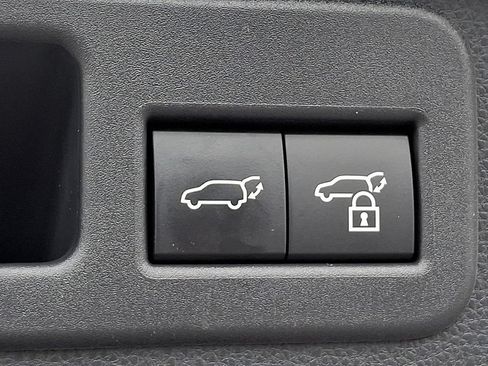 Used 2025 Toyota 4Runner TRD Off-Road Premium AWD/4WD image 30
