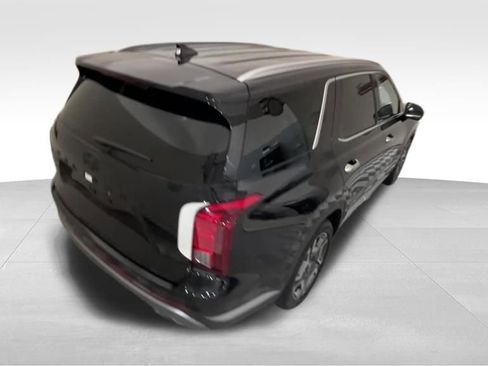 Certified 2025 Hyundai Palisade SEL image 3