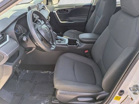 Used 2022 Toyota RAV4 LE AWD/4WD image 15