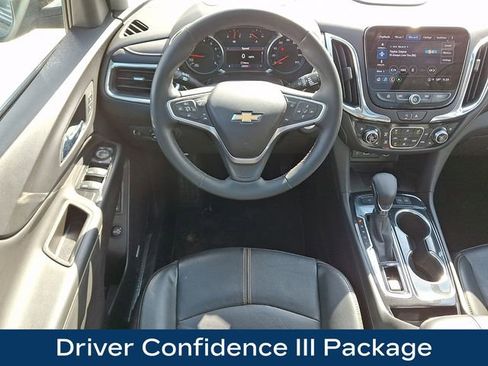 Used 2023 Chevrolet Equinox Premier AWD/4WD image 3