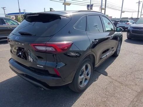 Used 2023 Ford Escape ST-Line w/ Tech Pack #1 AWD/4WD image 8