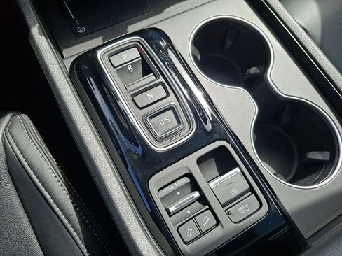 Used 2025 Honda Pilot Touring image 12