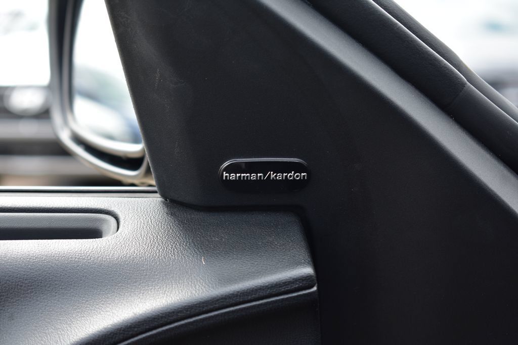 Used 2022 Dodge Charger SRT Hellcat w/ Harman/Kardon Audio Group RWD image 17