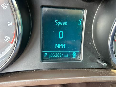 Used 2012 Buick Regal Leather FWD image 17