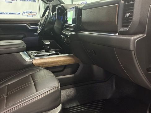 Used 2023 Chevrolet Silverado 1500 High Country w/ Technology Package AWD/4WD image 55