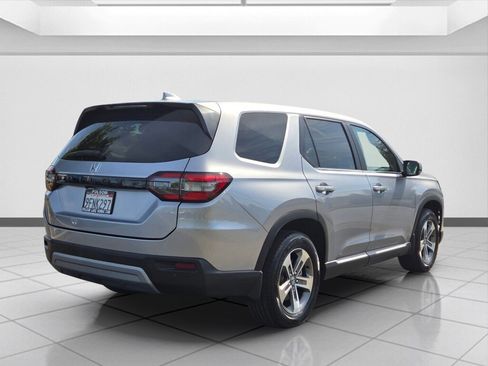 Certified 2023 Honda Pilot EX-L image 5