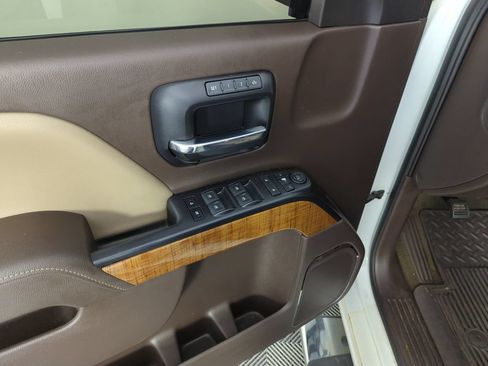 Used 2014 GMC Sierra 1500 SLT w/ SLT Preferred Package RWD image 18