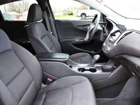 Used 2023 Chevrolet Malibu LT image 22