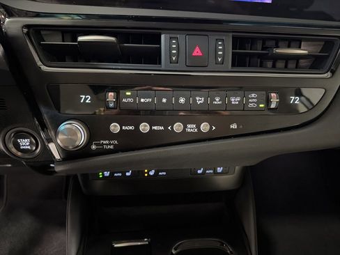 Used 2024 Lexus ES 350 w/ Premium Package image 21