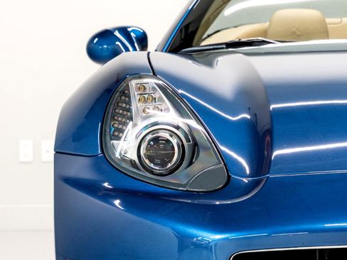 Used 2010 Ferrari California image 26