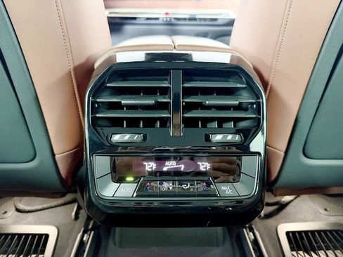 Used 2023 BMW iX xDrive50 w/ Sport Package image 55