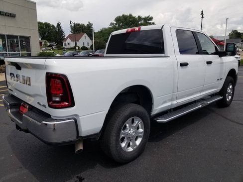 Certified 2025 RAM 2500 Big Horn AWD/4WD image 9