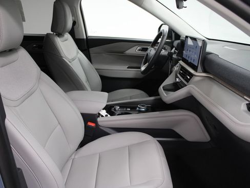 New 2026 Ford Explorer Active w/ Active Comfort Package RWD image 28